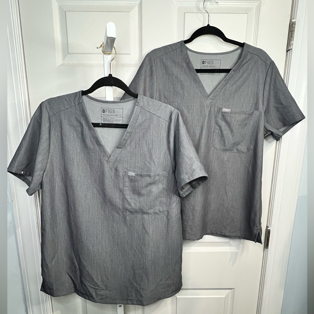 (2) Figs Women’s Catarina One Pocket Scrub Tops - Size Large - Graphite